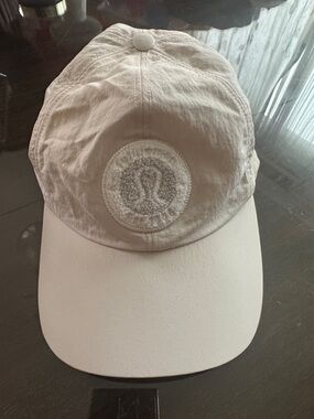 lululemon athletica beige and white baseball cap
